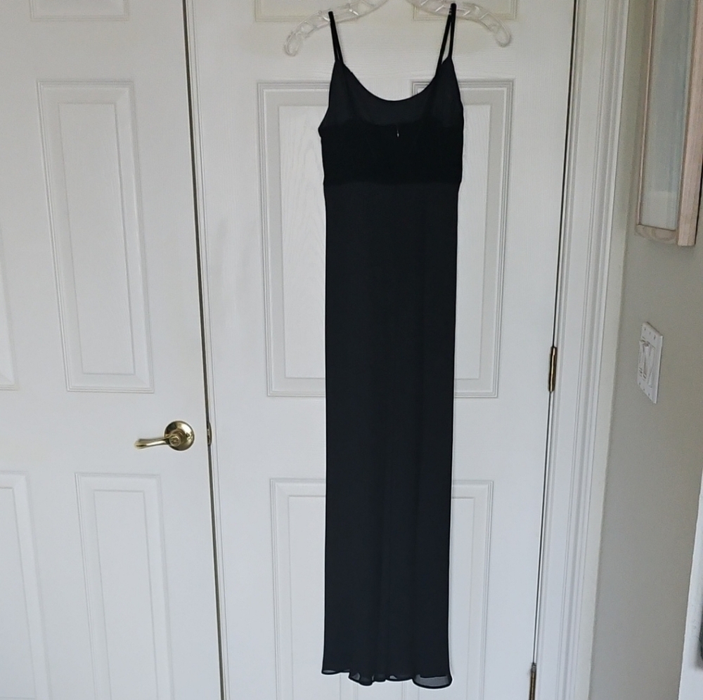 Elegant Black Maxi Dress